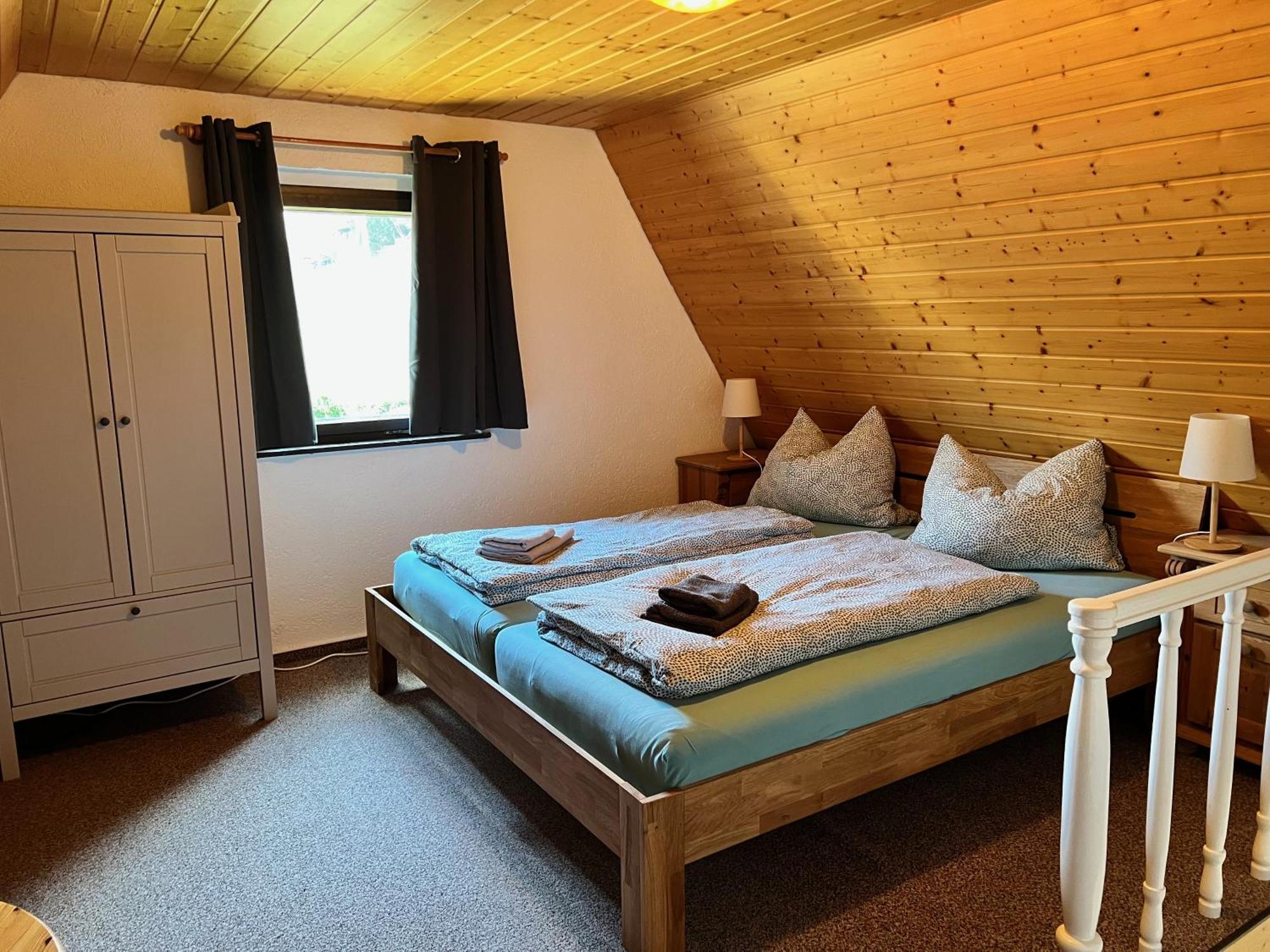 Urige Berghuette Mit Kamin Und Sauna Im Erzgebirge Nahe Schwarzwassertal Pobershau Экстерьер фото